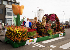 Praalwagen “Tulpen” aangeboden door One Flora Group                   