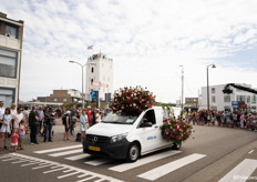 Veel toeschouwers tijdens de Flower Parade Rijnsburg