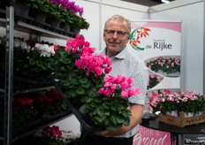 "Cyclamengeld is gauw geteld", aldus Gerard Voois van Kwekerij de Rijke