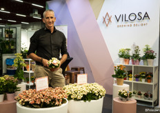 Loek Ammerlaan van Vilosa met de kleurveranderende Kalanchoe