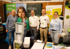 Het team van Has Green Academy met André Hubregtse (midden) en Mariëlle Gooijaers (rechts) van Talentboom