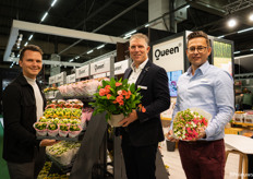 Don van Luijk, Gerard Hoogenraad en Joost de Kok. Queen is een Deense veredelaar die zelf productie hebben in Denemarken. In Nederland zijn de brandpartners Jan van Luijk en Pligt Professionals en in snijbloemen Laurant Fleur. De brandpartners verkopen Queen. Jan van Luijk heeft 6 en 9 cm kalanchoe en 10,5 cm Euphorbia. Pligt Professionals 12 en 14 cm Kalanchoe en ook Euphorbia 12 en 14. Queen Flowers Zelf 6, 10,5 en 13 cm Kalanchoe en Euphorbia 10,5 cm