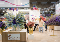 De stand van Starflor die onder andere bloemen van Blooming Innovations en EQR in hun assortiment hebben